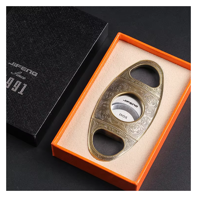 Retro nerūdijančio plieno cigarų pjaustytuvas - auksinė